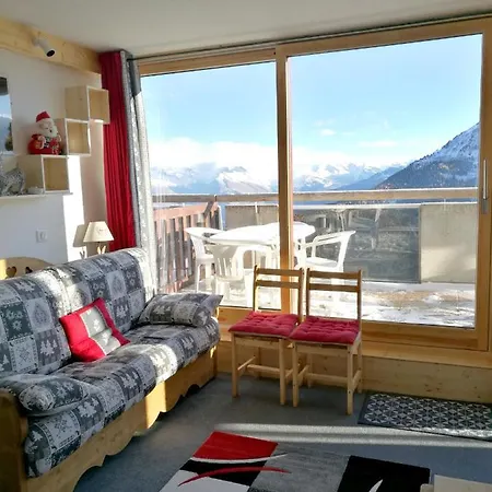 La Plagne Aime 2000: Ski-in/ski-out With Views Apartment *