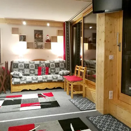 La Plagne Aime 2000: Ski-in/ski-out With Views Apartment