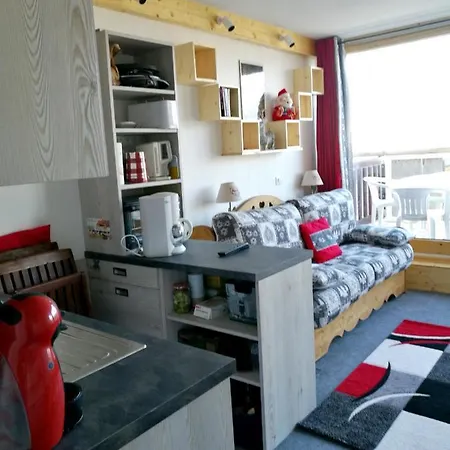 La Plagne Aime 2000: Ski-in/ski-out With Views Apartment Macot-la-Plagne