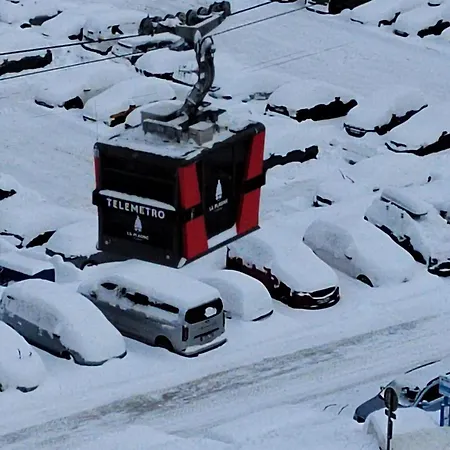 Apartment La Plagne Aime 2000: Ski-in/ski-out With Views *